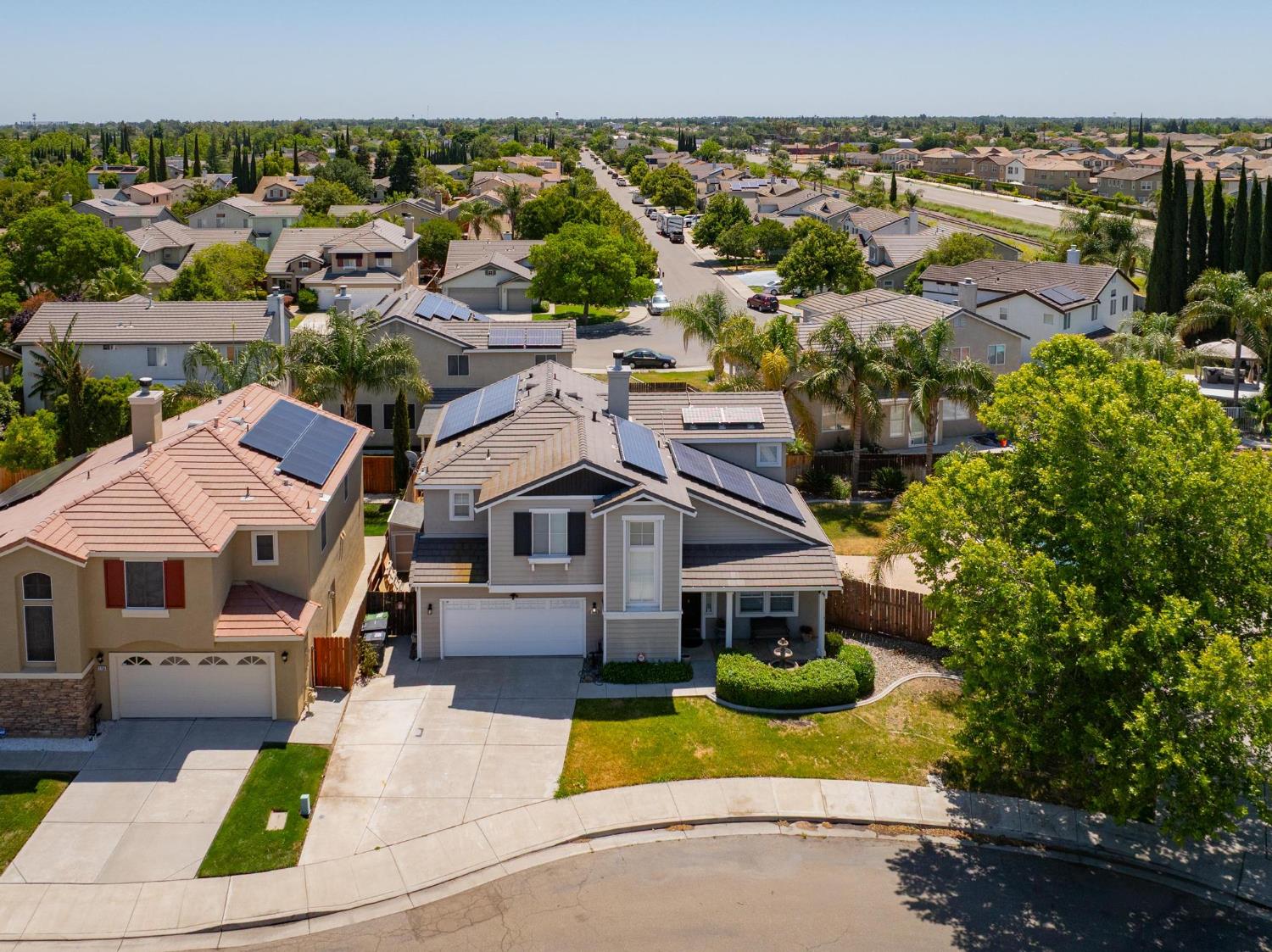 Hampshire, Tracy, California image 4