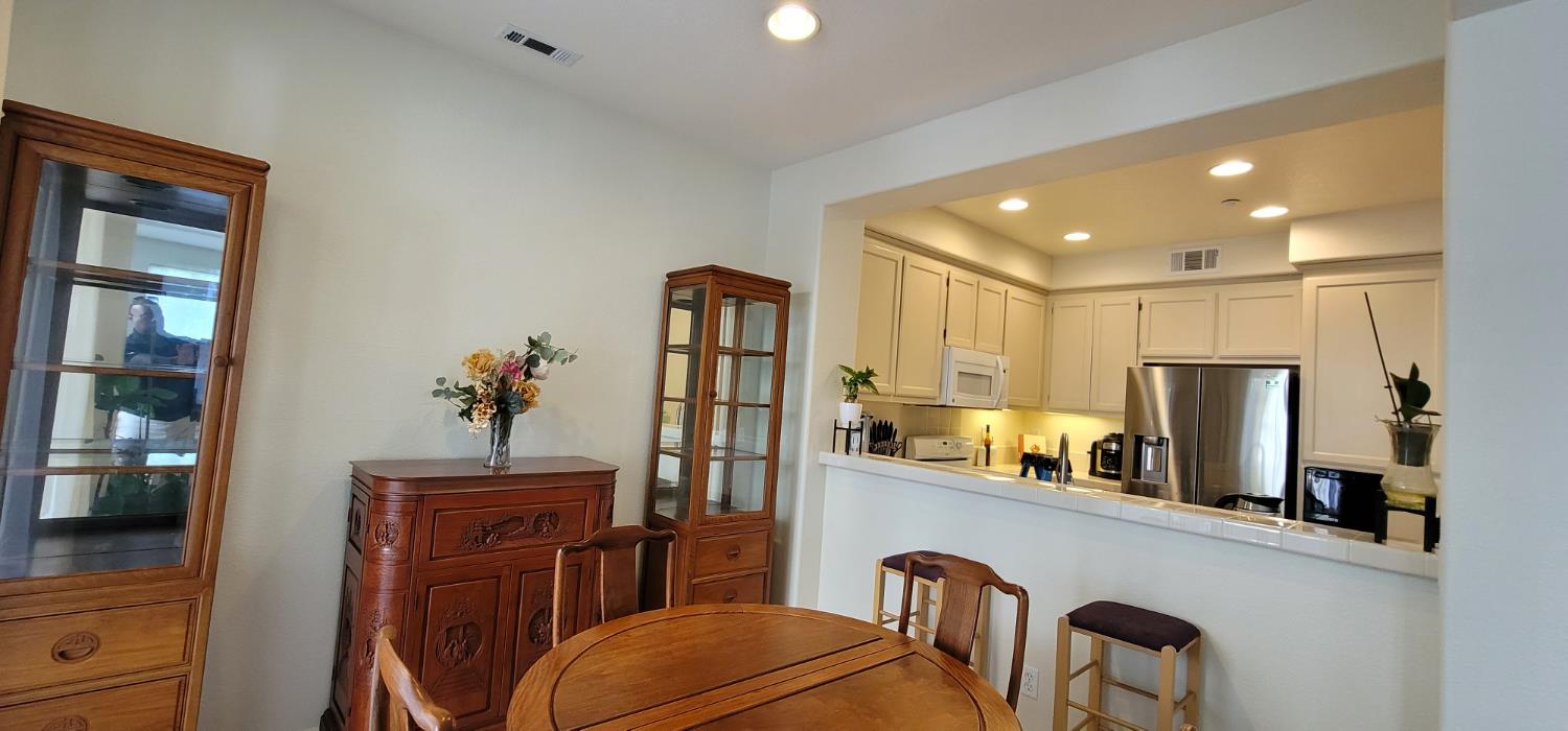 Tucker Street #37, Oakland, California image 9