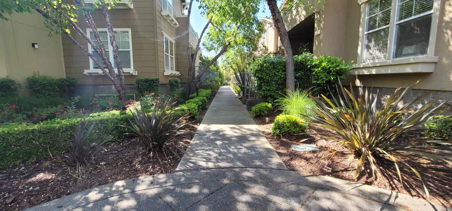 Tucker Street #37, Oakland, California image 46