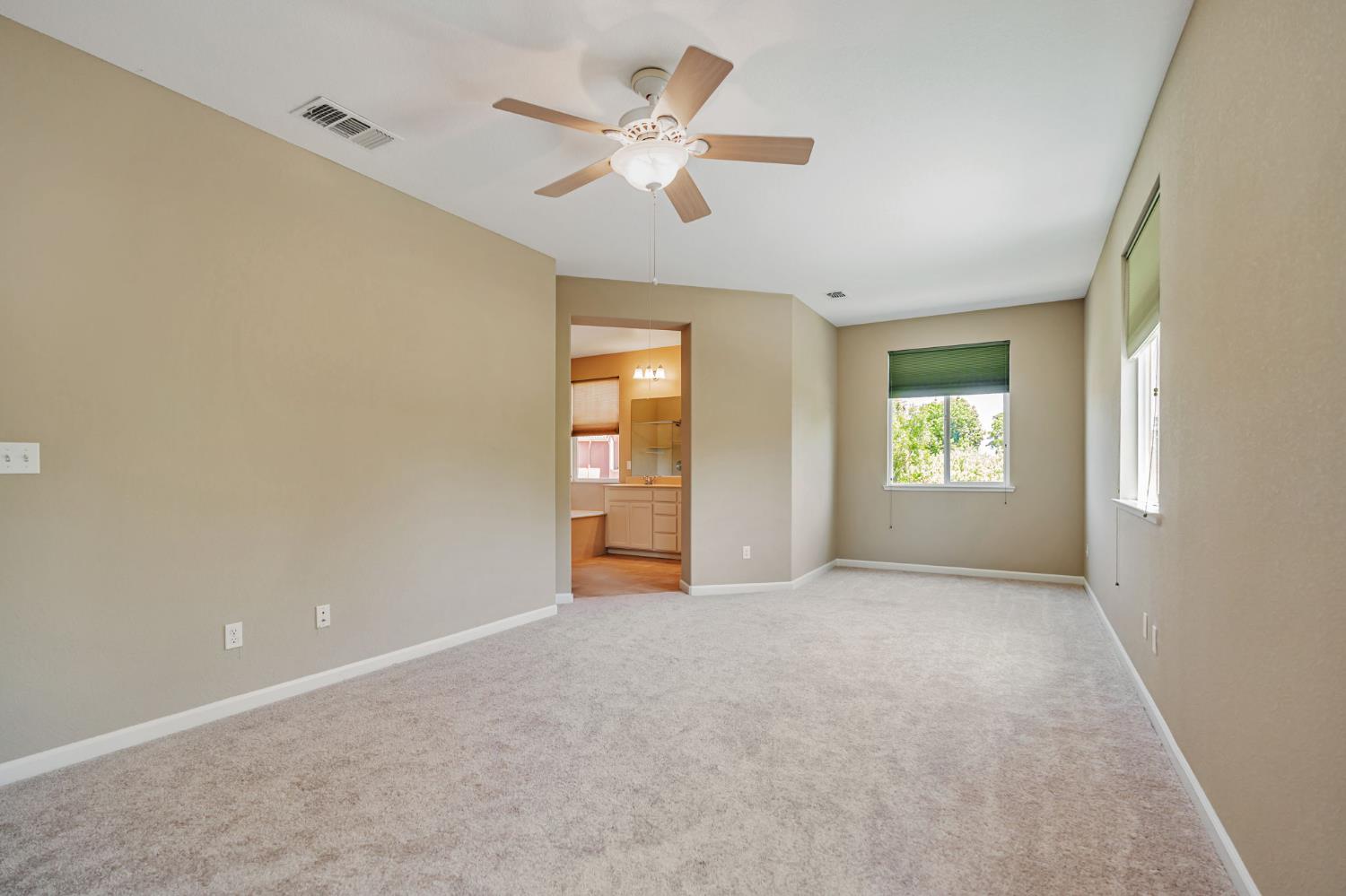 Monte Oro Street, Manteca, California image 32