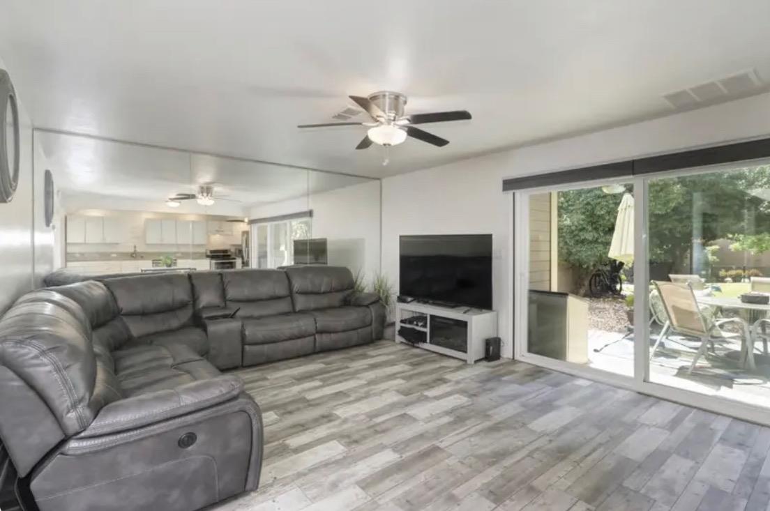 Photo #11: 225071042 Listing: Photo #11