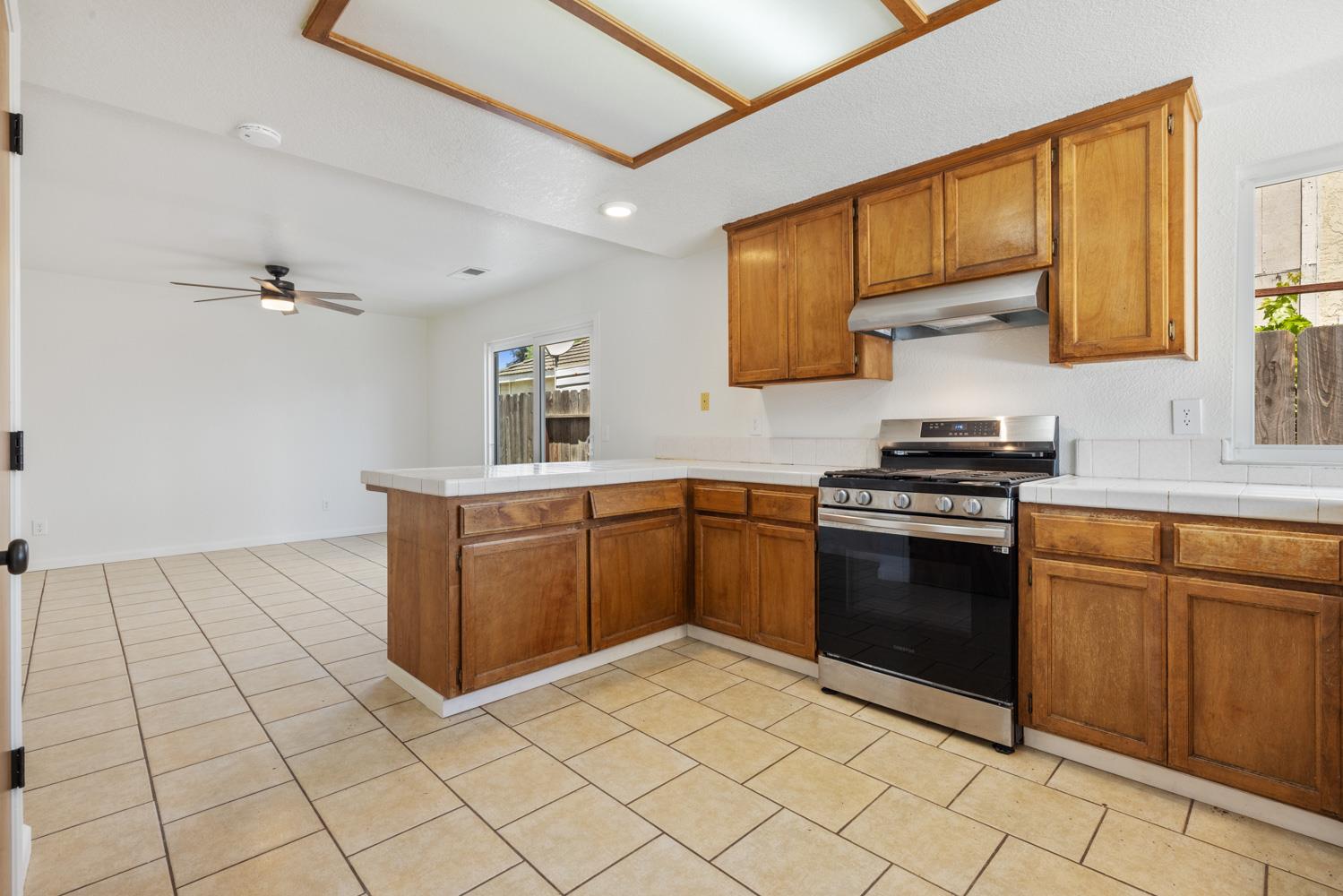 White Birch Drive, Hughson, California image 16