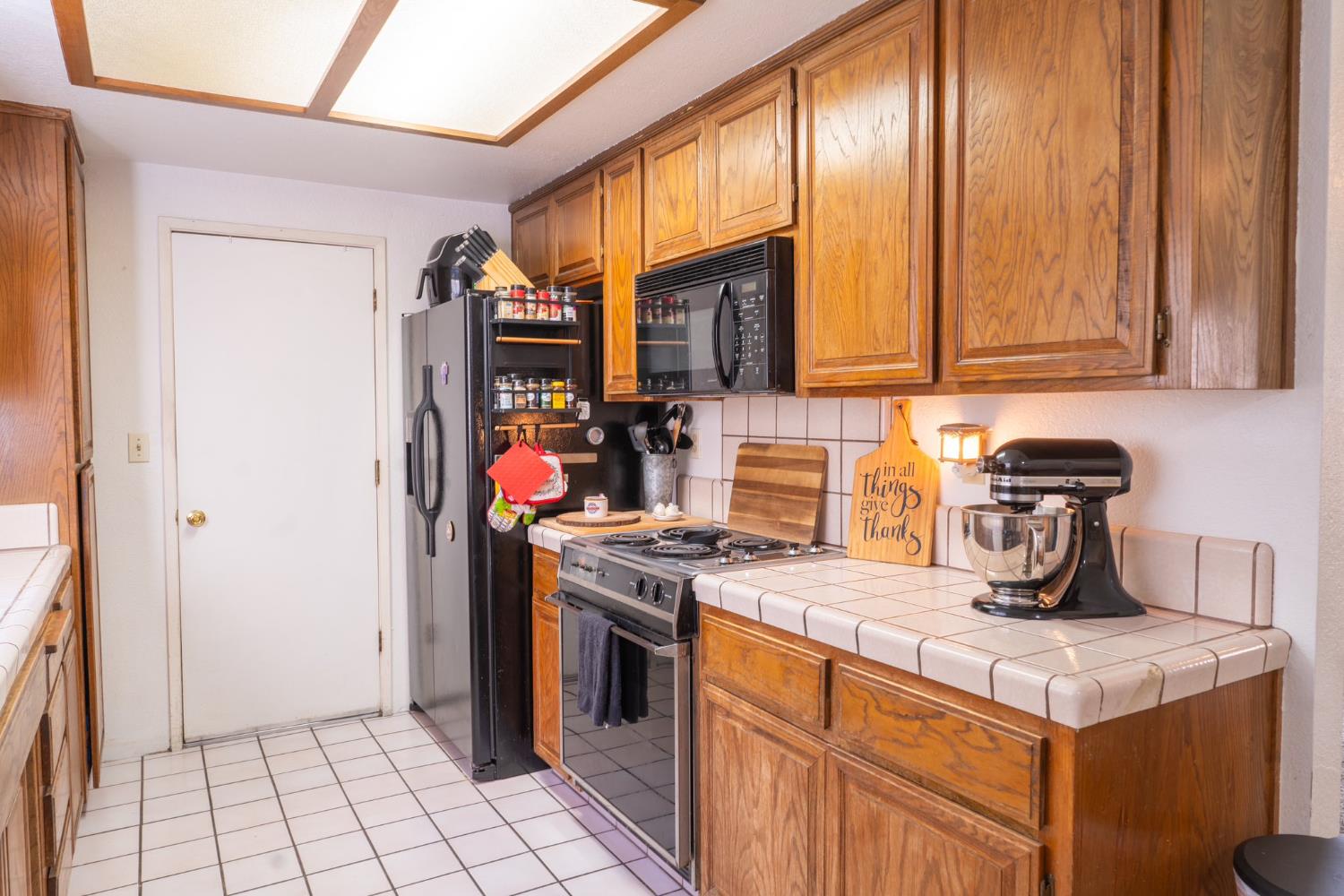 Andalusia Way, Modesto, California image 2