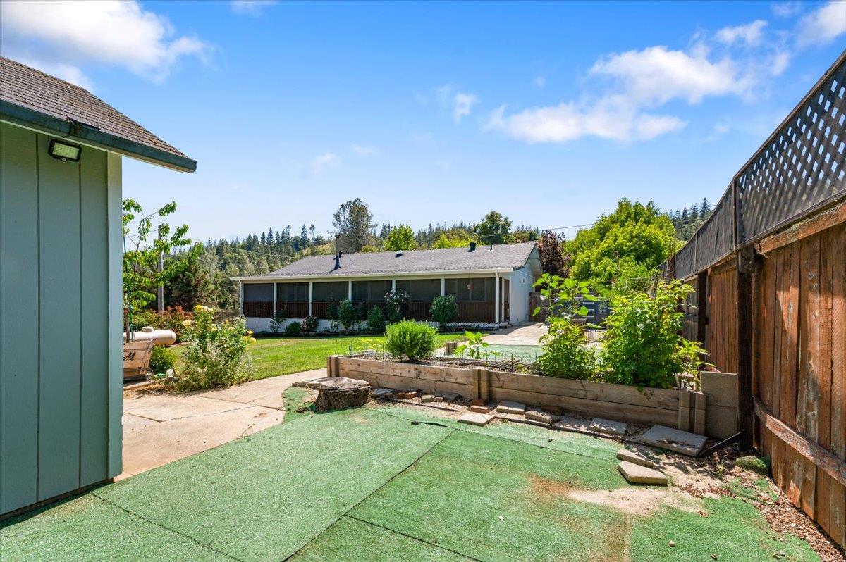 Brewer Road, Grass Valley, California image 28