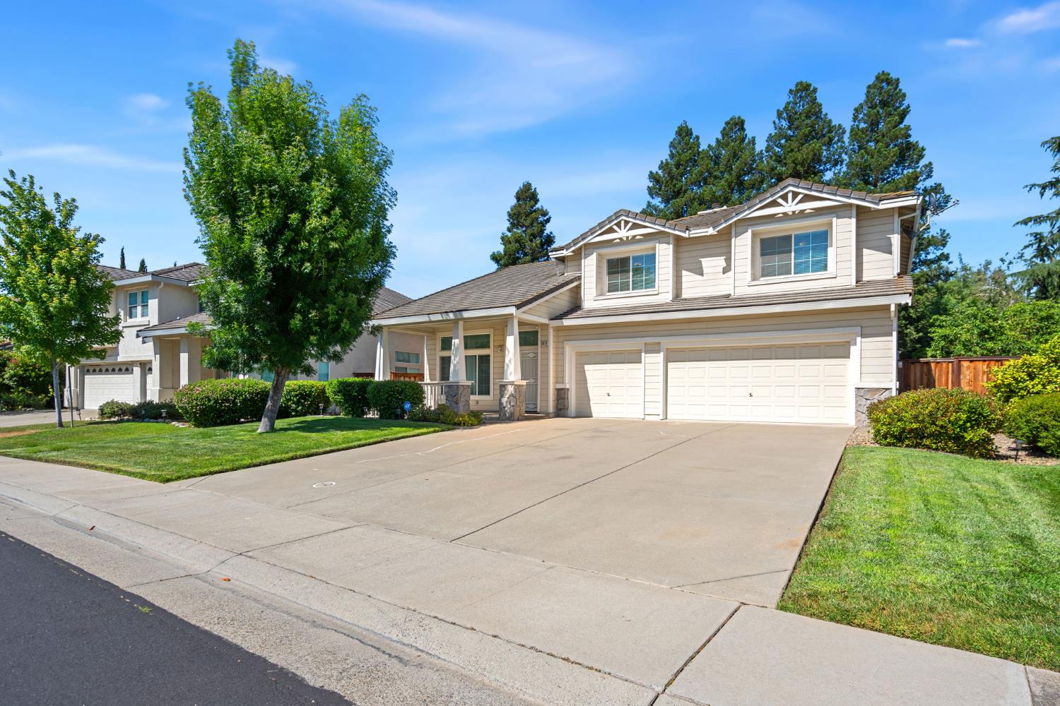 Lake Terrace Drive, Elk Grove, California image 1