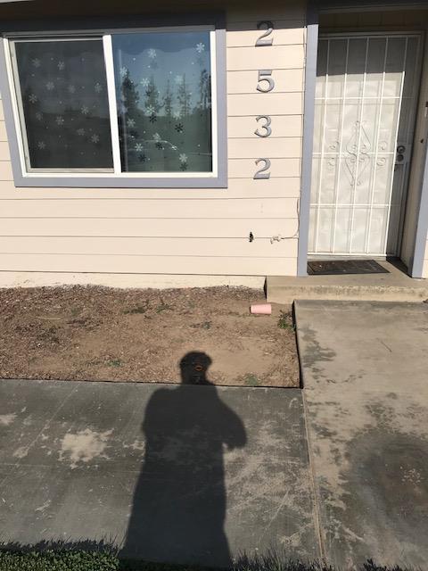 W Chestnut Court, Visalia, California image 12
