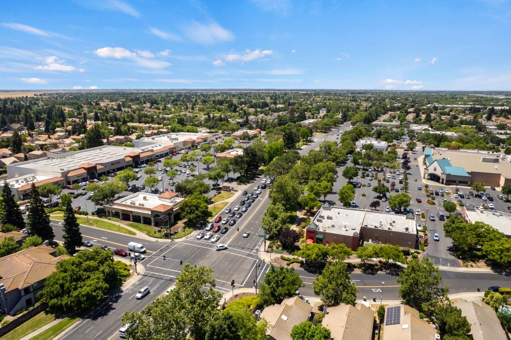 Sage Glen Way, Elk Grove, California image 48