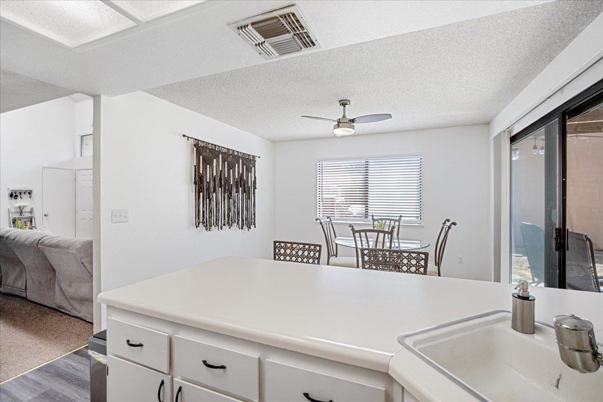 Seamist Drive, Sacramento, California image 10