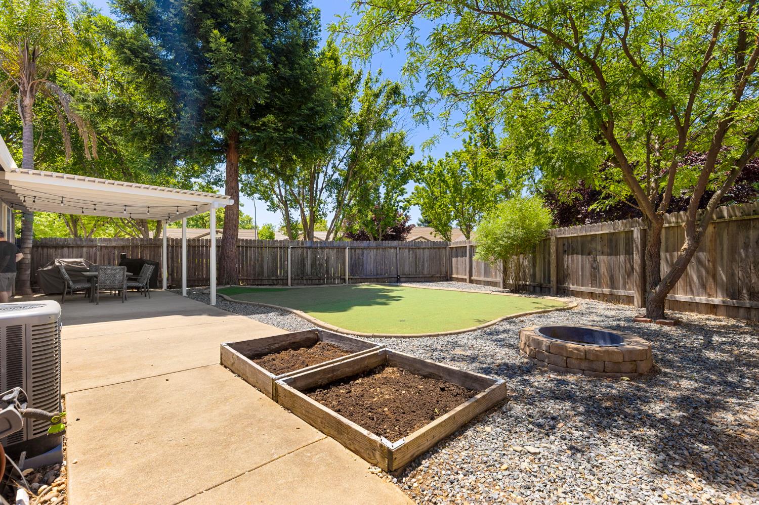 Gateway Drive, West Sacramento, California image 20