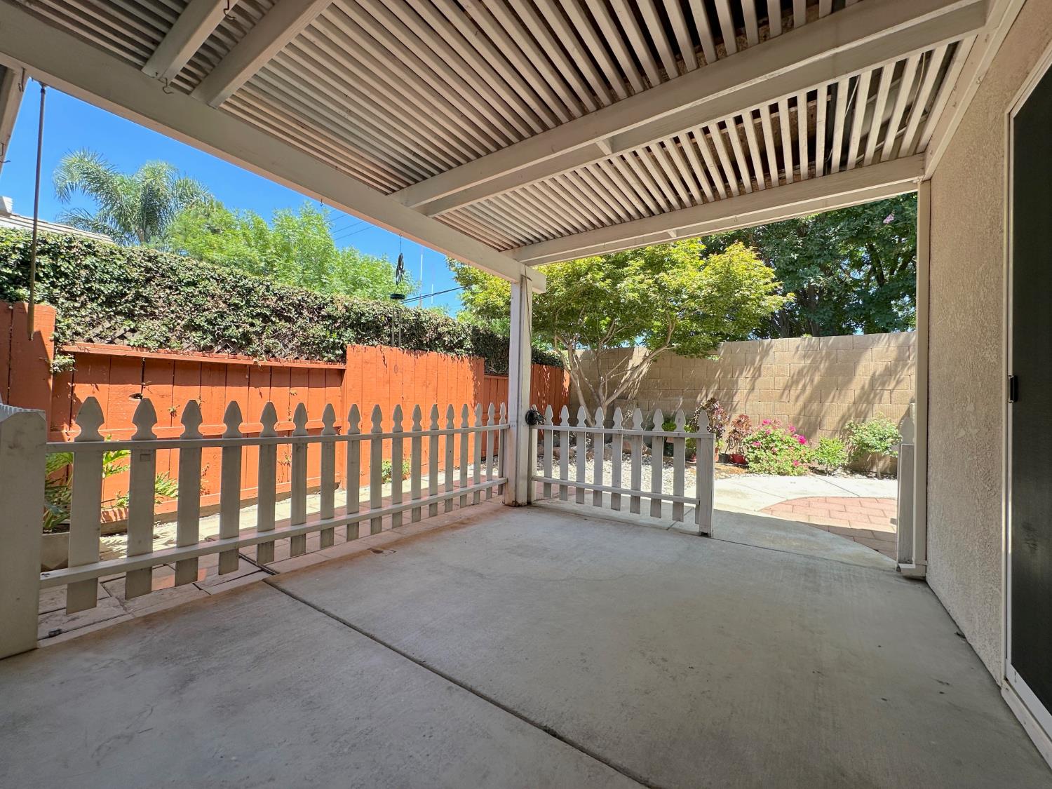 Ives Street, Modesto, California image 23