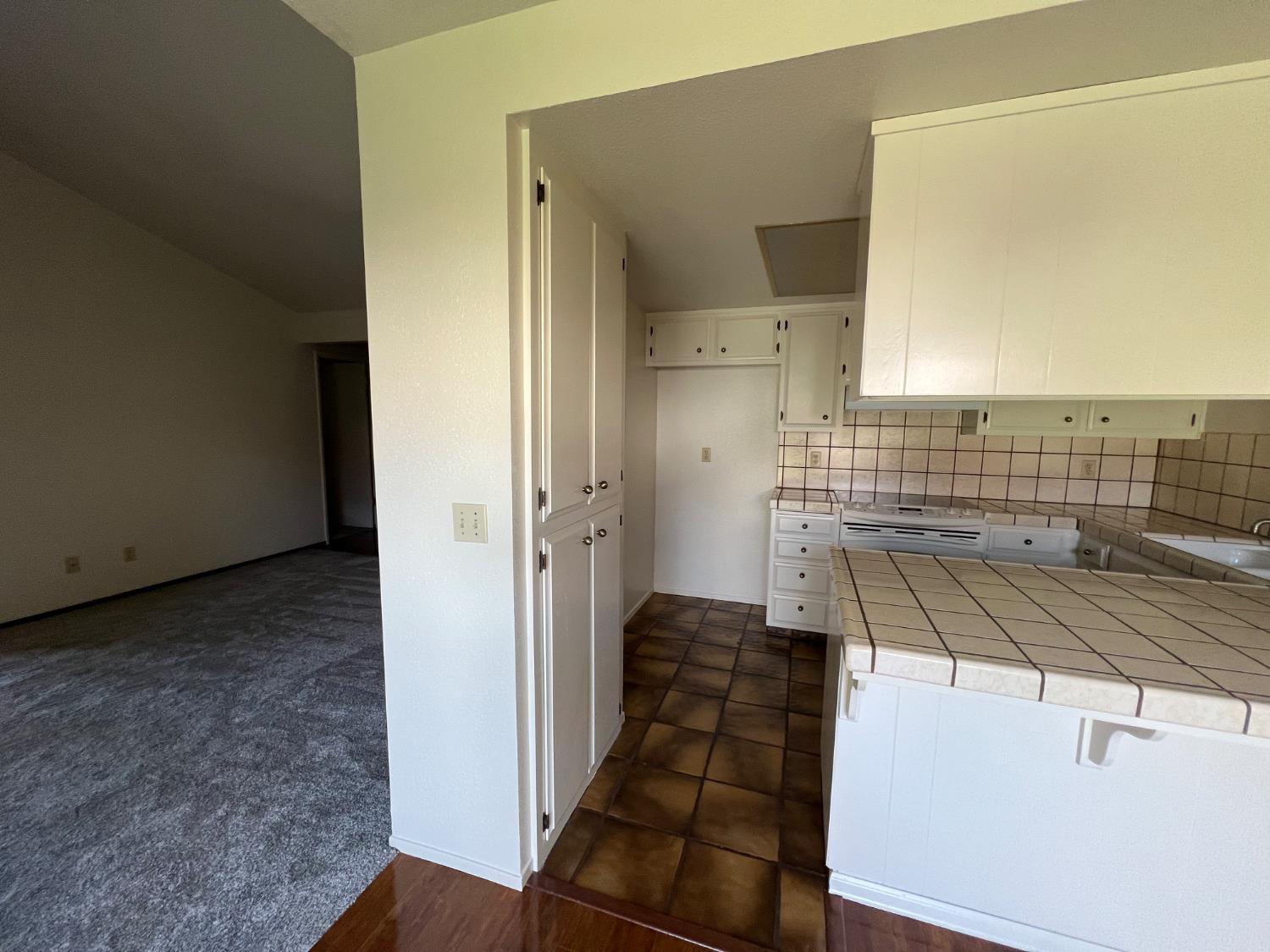 Brandywine Drive, Lodi, California image 9