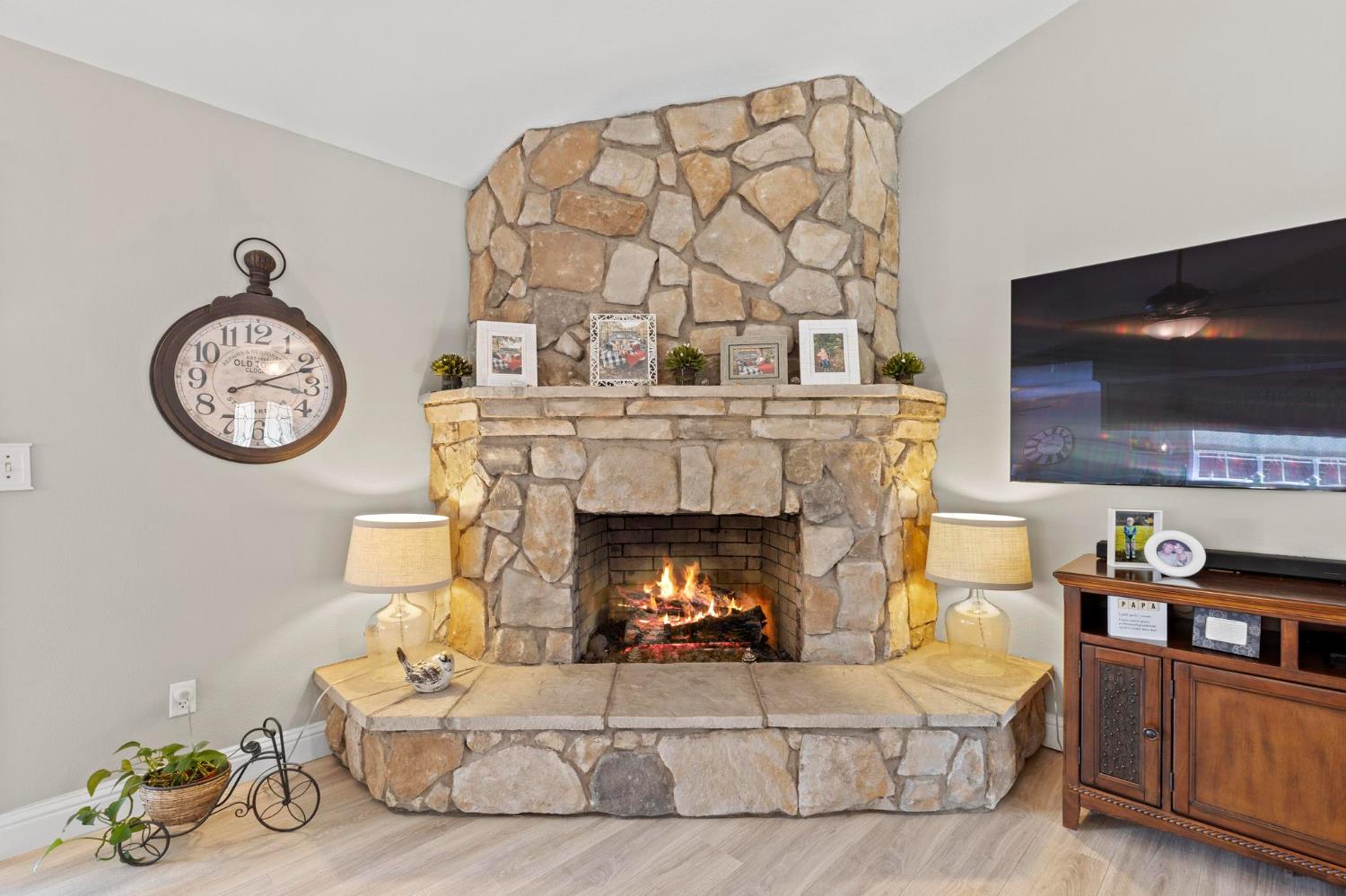 Northridge Drive, Yuba City, California image 22