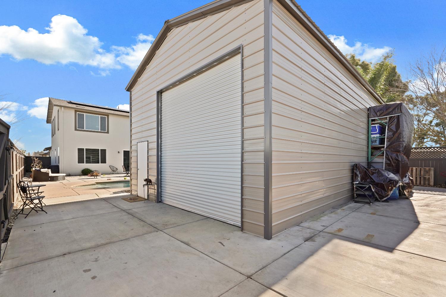 Pritchard Court, Galt, California image 47
