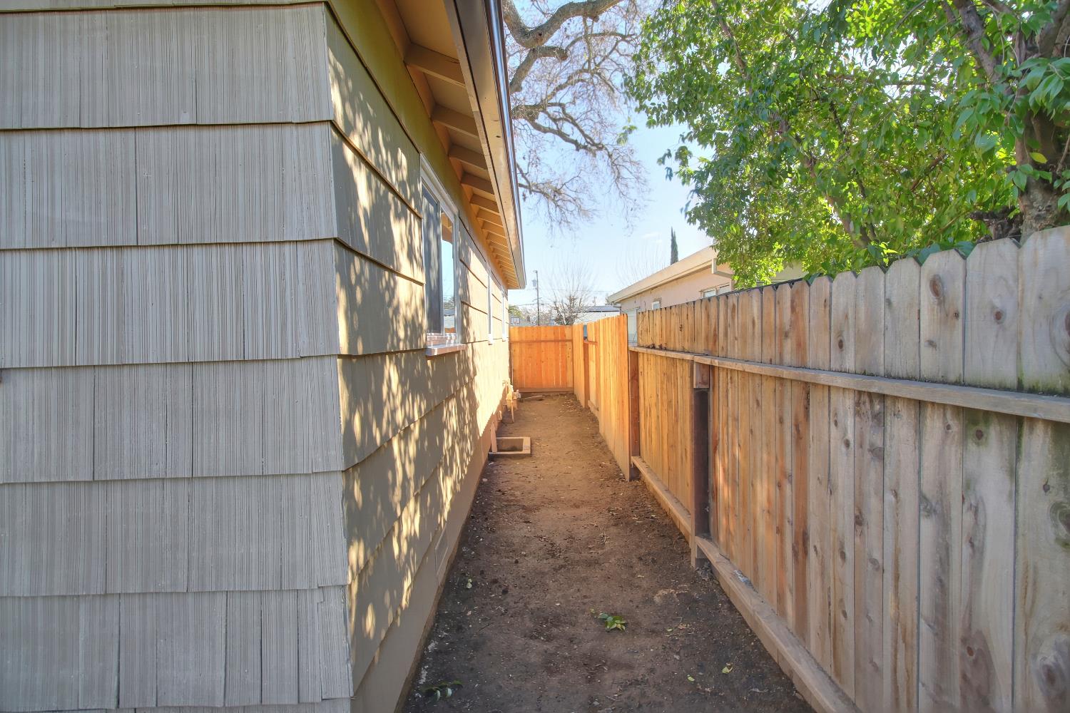 Longcroft Street, West Sacramento, California image 46