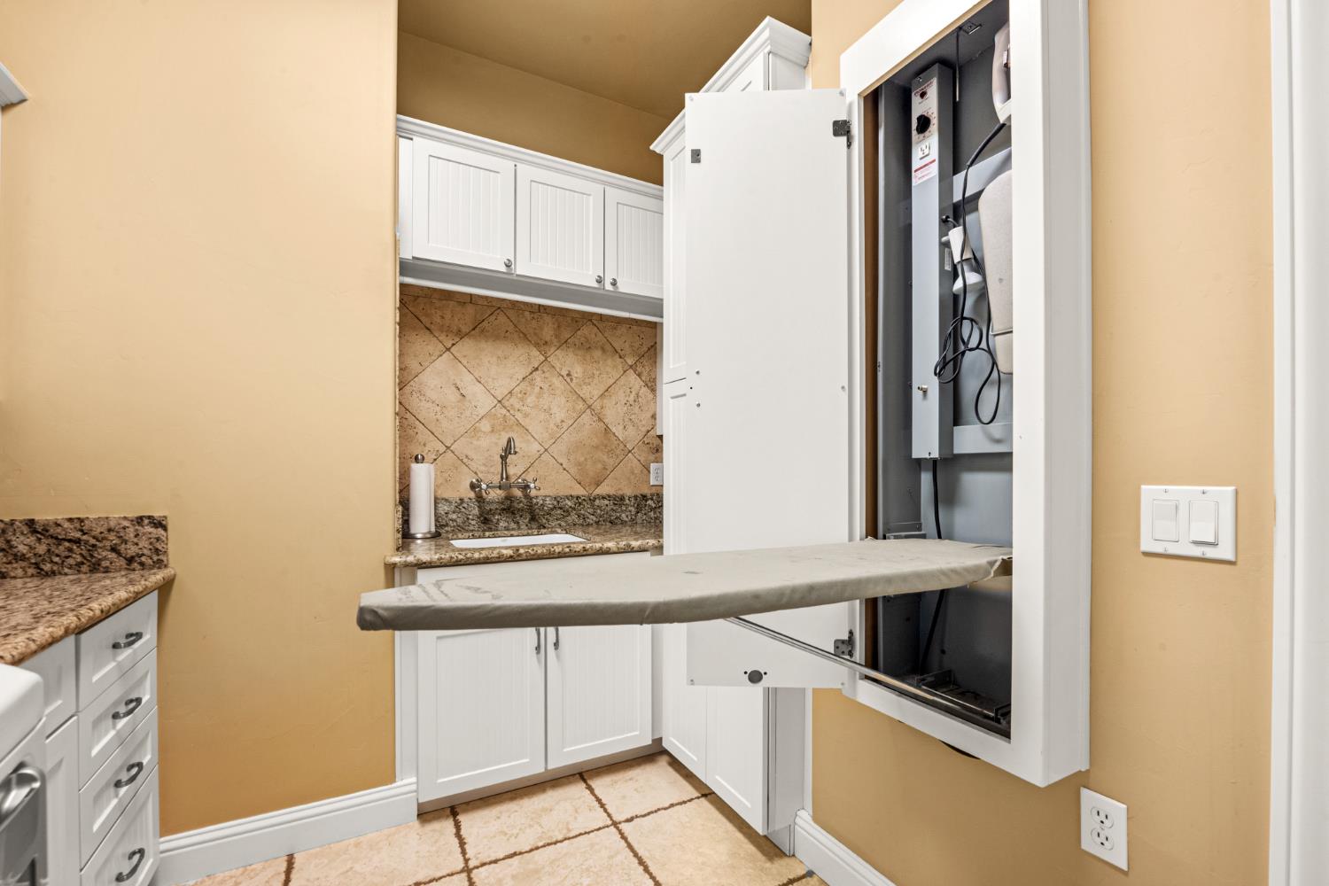 Detail Gallery Image 50 of 80 For 2611 Golden Fawn Trl, Shingle Springs,  CA 95682 - 4 Beds | 4/2 Baths
