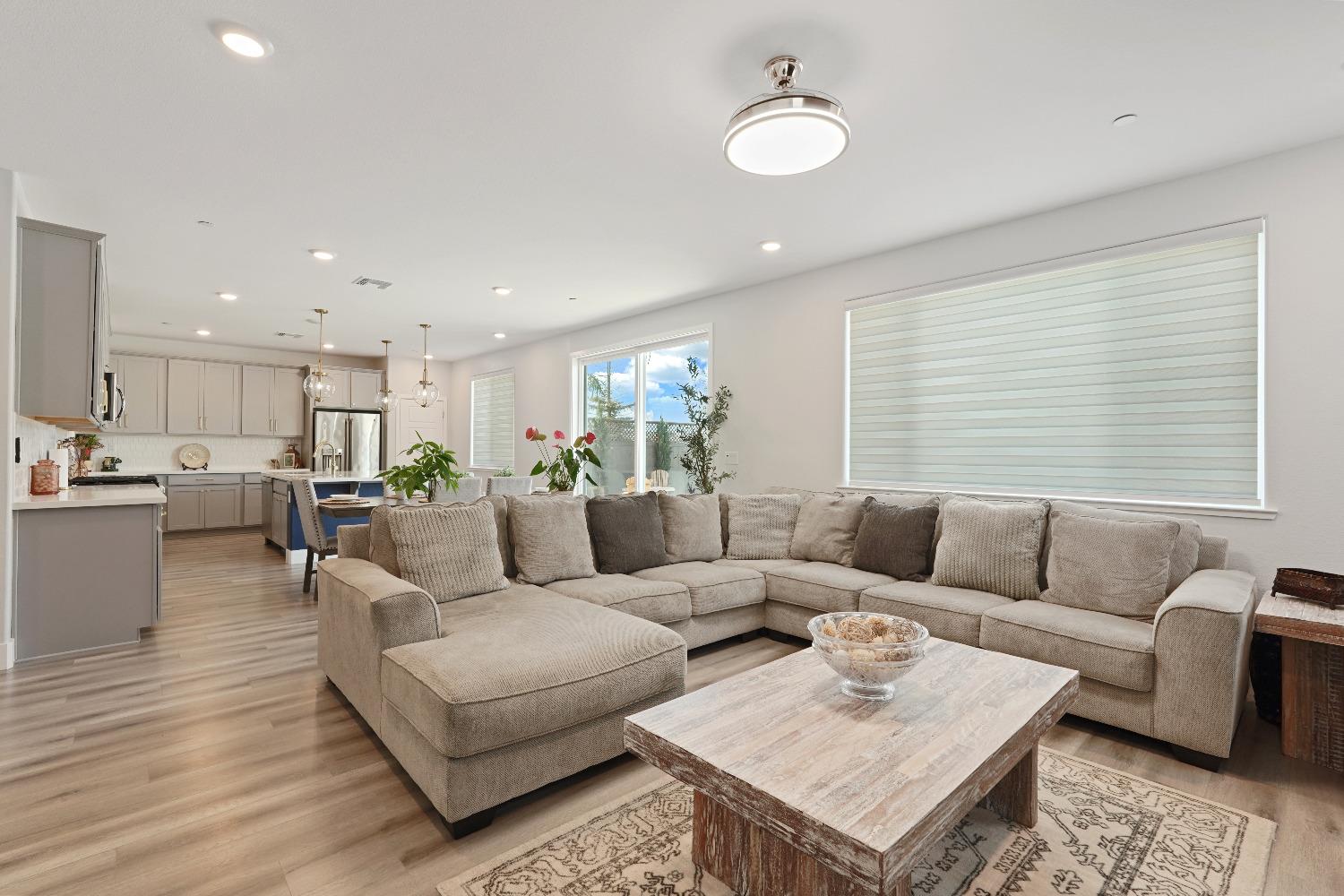 Pritchard Court, Galt, California image 9