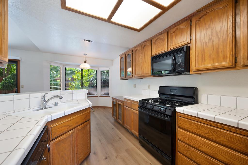 Kyle Court, Citrus Heights, California image 11