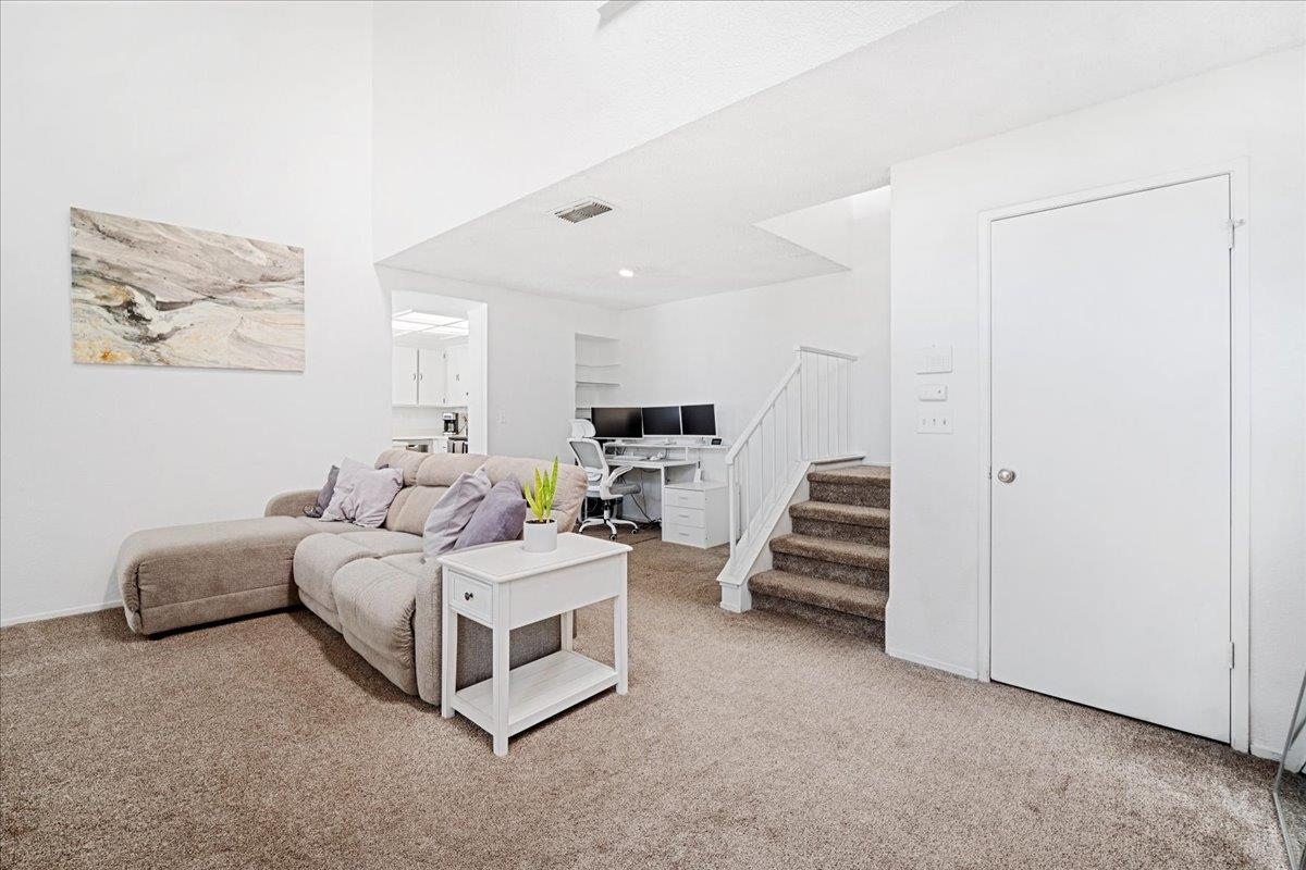 Seamist Drive, Sacramento, California image 4