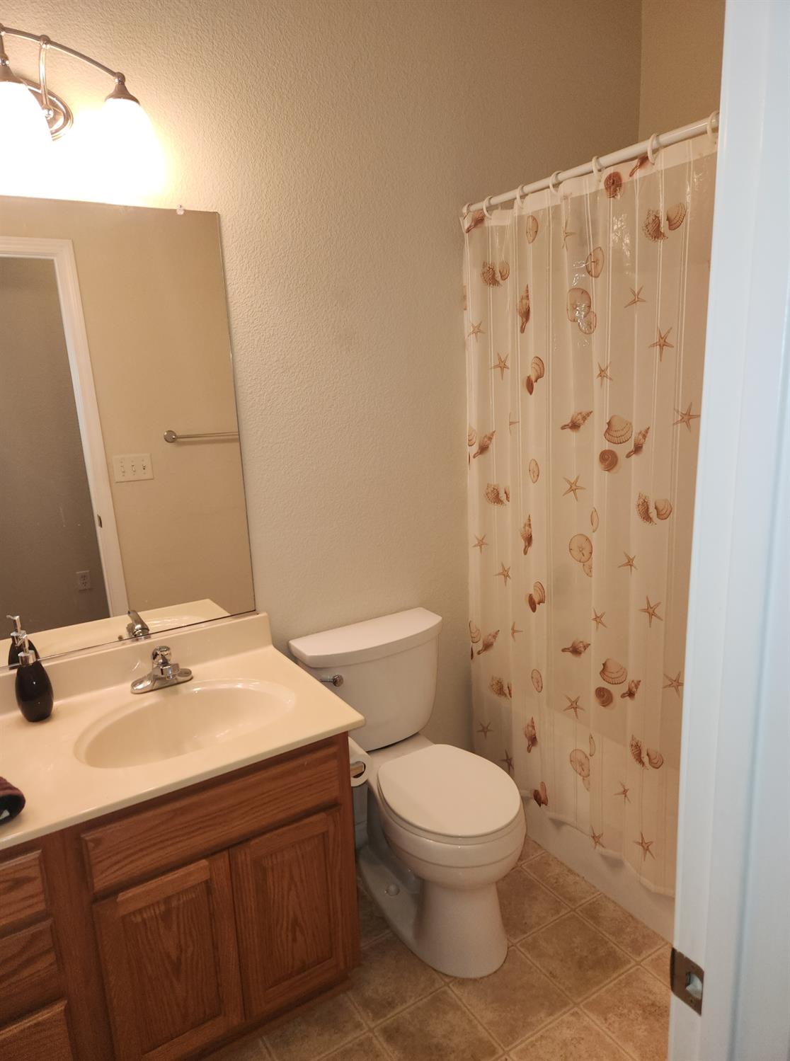 Kim Way, Yuba City, California image 13