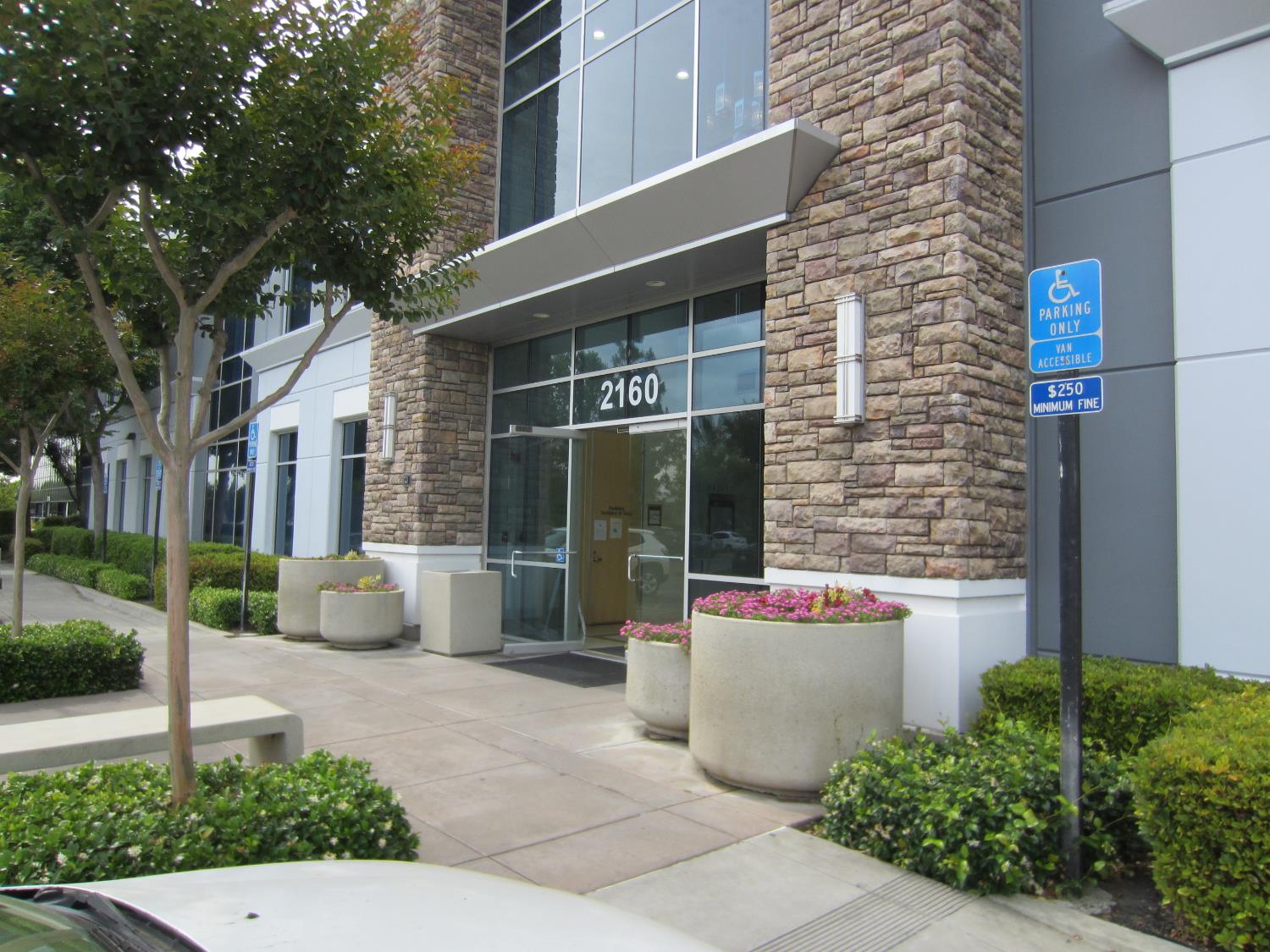 Detail Gallery Image 2 of 8 For 2160 W Grant Line Rd #215,  Tracy,  CA 95377 - – Beds | – Baths