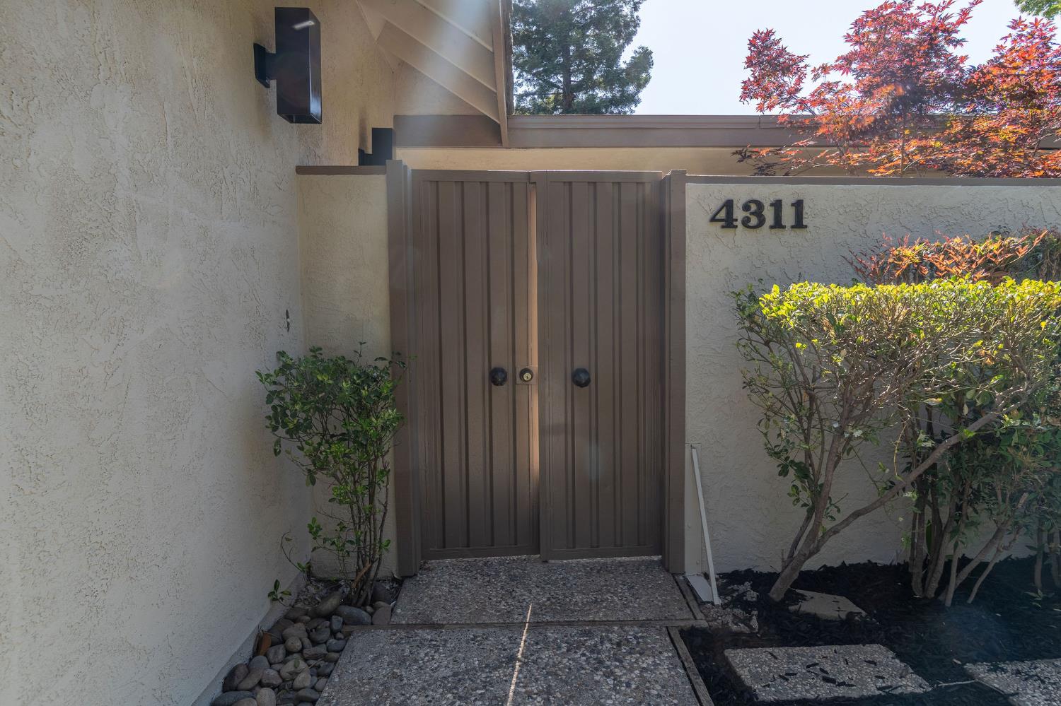 Lorenzo Lane, Stockton, California image 2