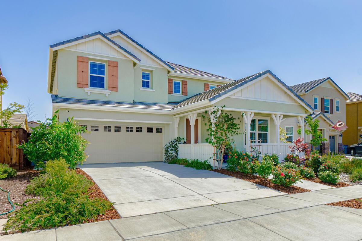 Earl Court, Woodland, California image 2