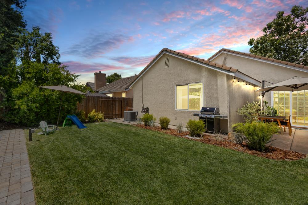 Sage Glen Way, Elk Grove, California image 3
