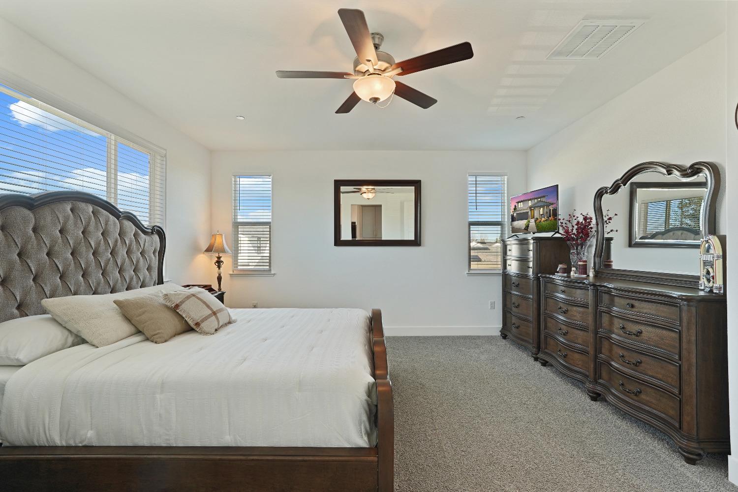 Pritchard Court, Galt, California image 33