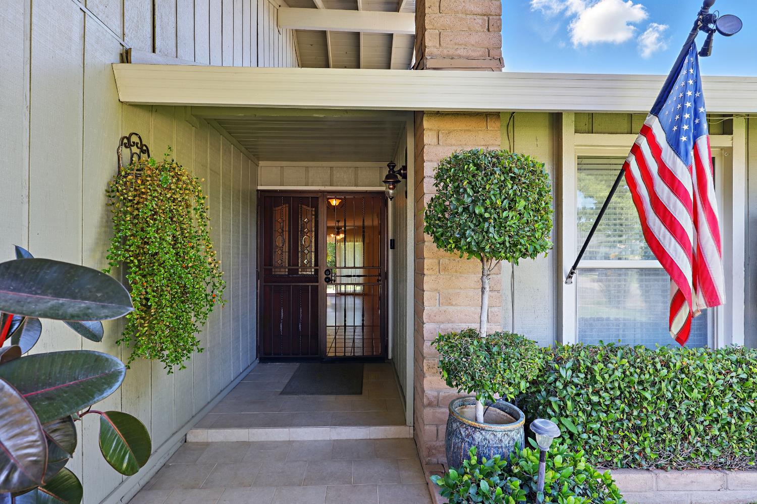 Larch, Concord, California image 3