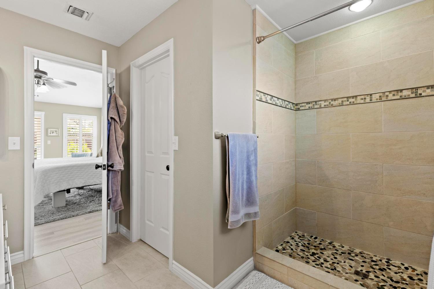 Northridge Drive, Yuba City, California image 36