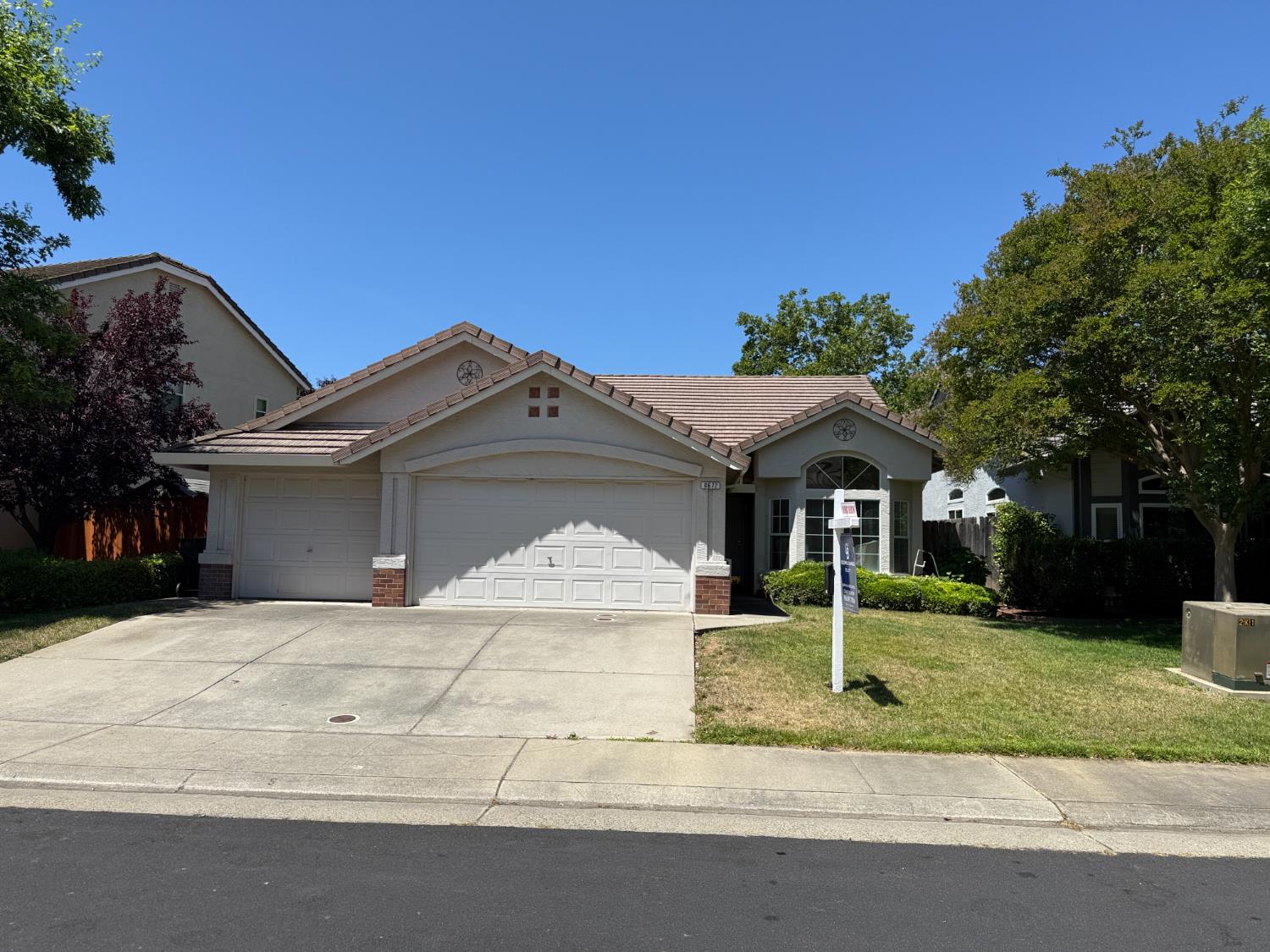 Little Wood Circle, Elk Grove, California image 1