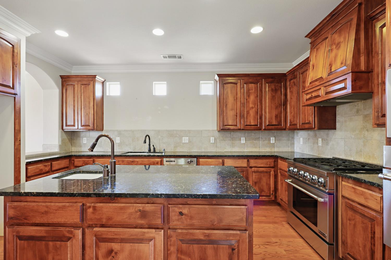 Ridgewood Way, Chowchilla, California image 10