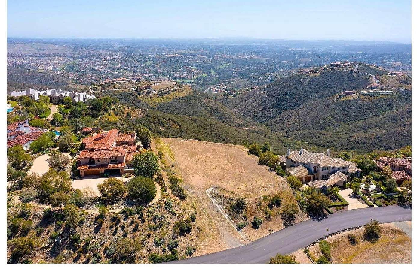 Via Ambiente, Rancho Santa Fe, California image 7