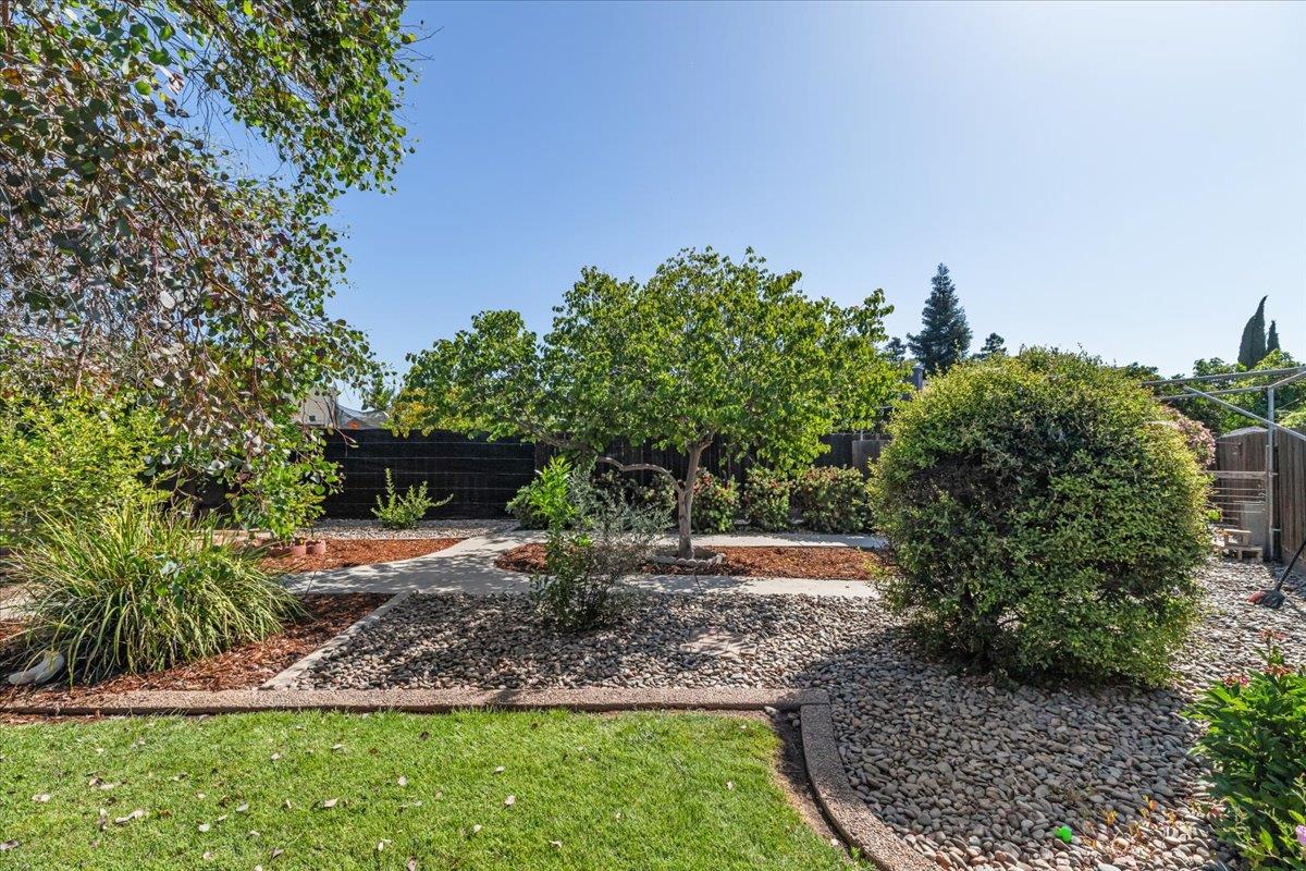 Man O War Court, Riverbank, California image 31