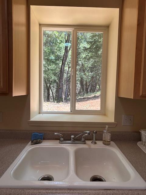 Pearson Road, Grass Valley, California image 9