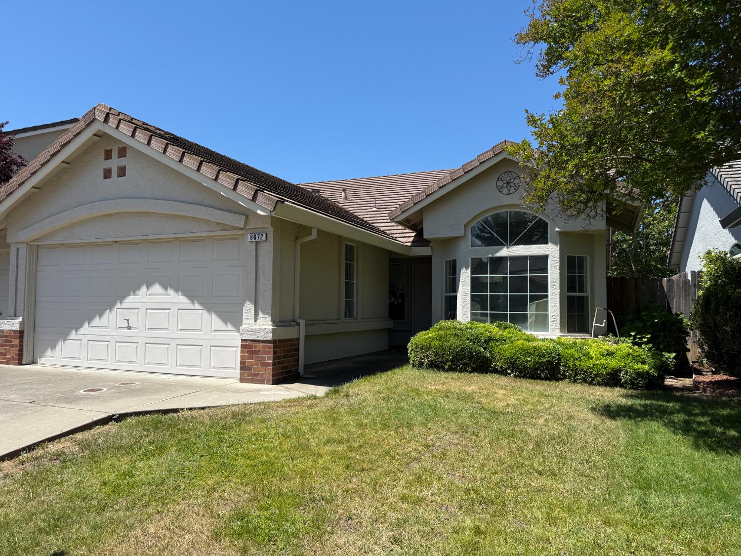 Little Wood Circle, Elk Grove, California image 3