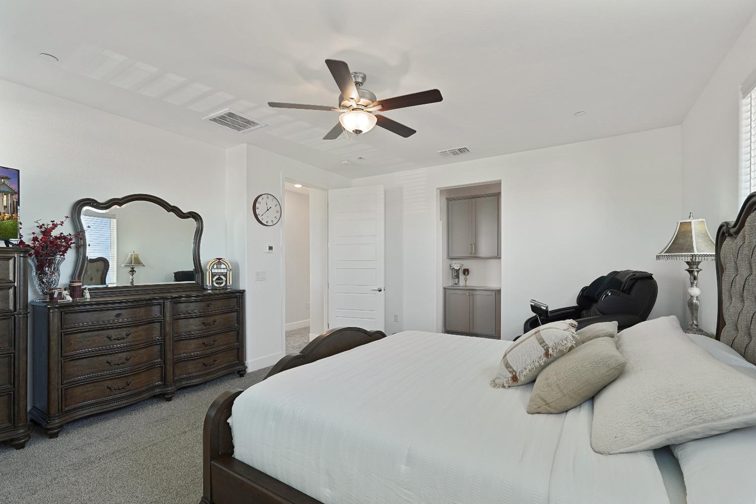 Pritchard Court, Galt, California image 31