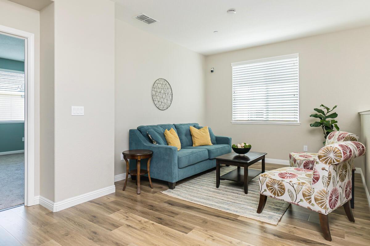 Earl Court, Woodland, California image 7