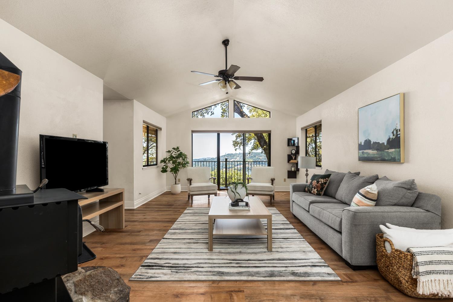 Waxwing Court, Penn Valley, California image 7
