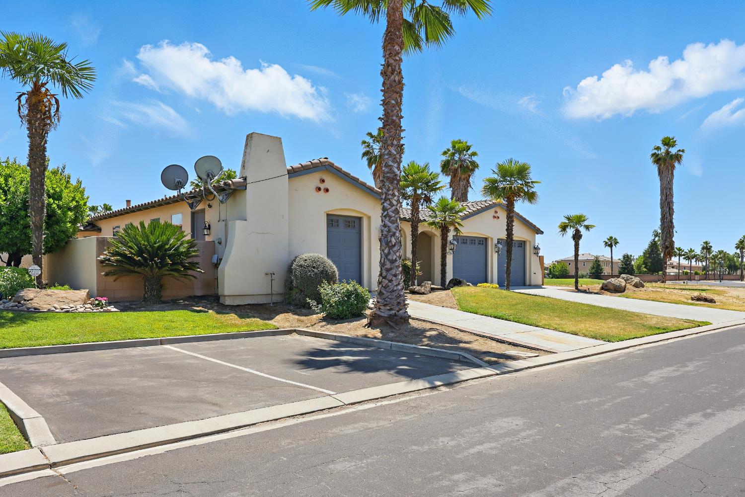 Ridgewood Way, Chowchilla, California image 5
