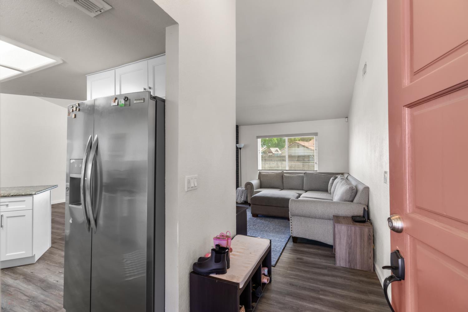 Blackrock Place, Modesto, California image 7