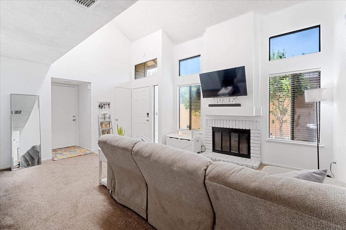 Seamist Drive, Sacramento, California image 5