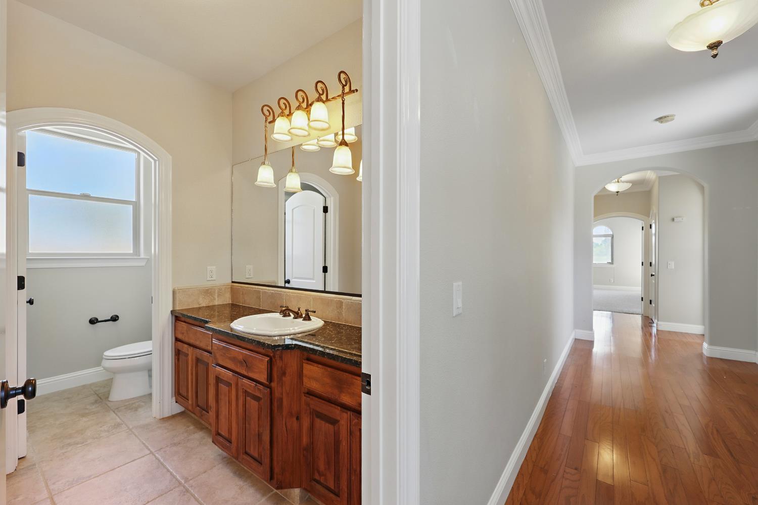 Ridgewood Way, Chowchilla, California image 32
