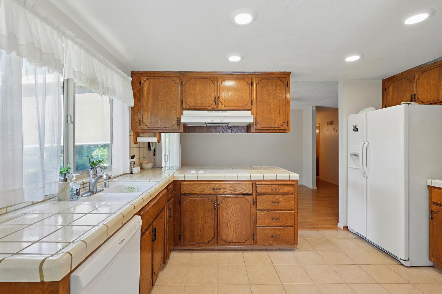 Larch, Concord, California image 13