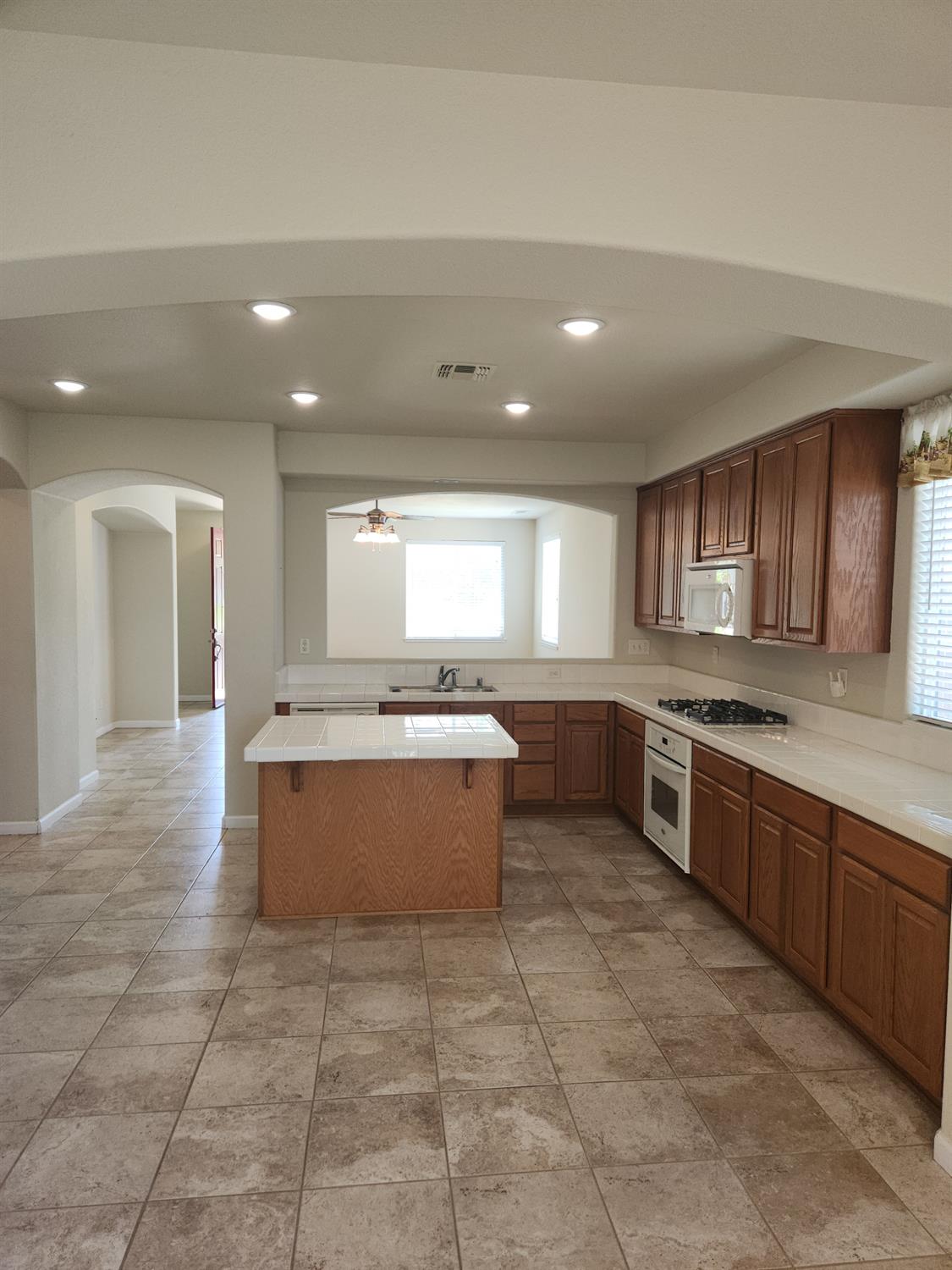 Kim Way, Yuba City, California image 10