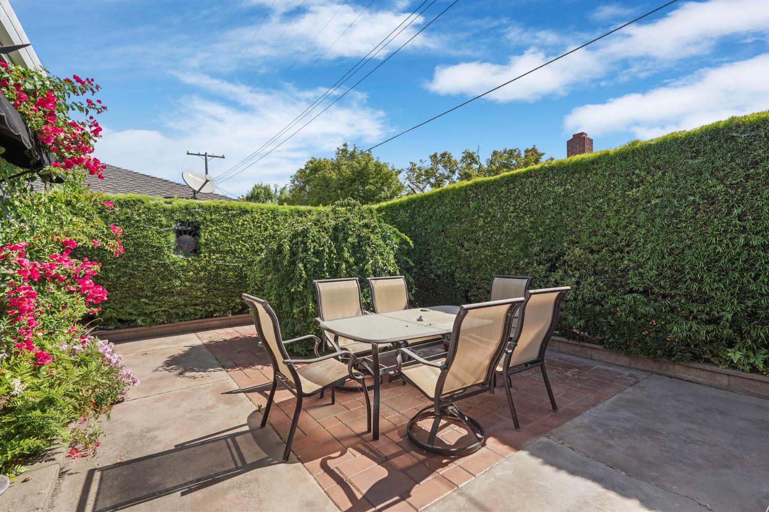 Lakewood Drive, Lodi, California image 35