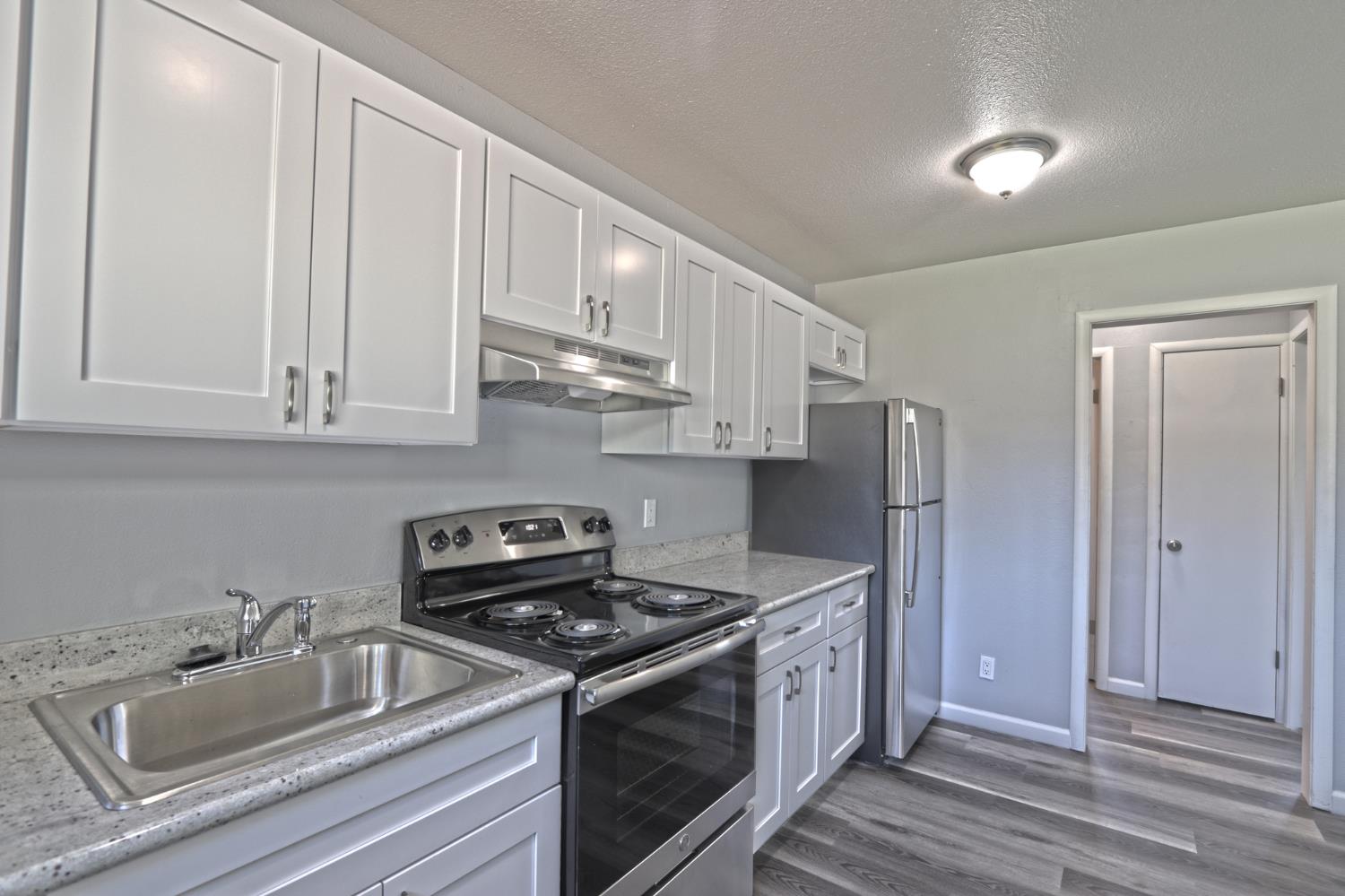 N Sheridan Avenue, Manteca, California image 14