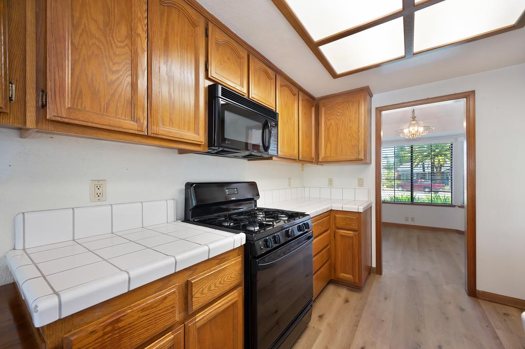 Kyle Court, Citrus Heights, California image 10