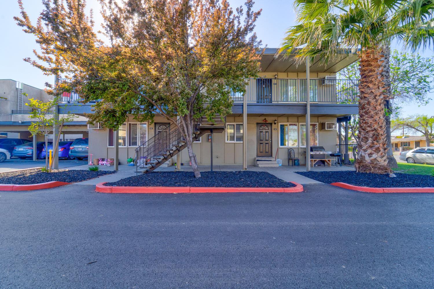 W I Street, Los Banos, California image 7