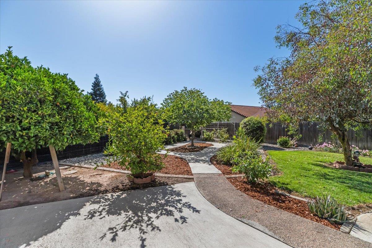 Man O War Court, Riverbank, California image 30